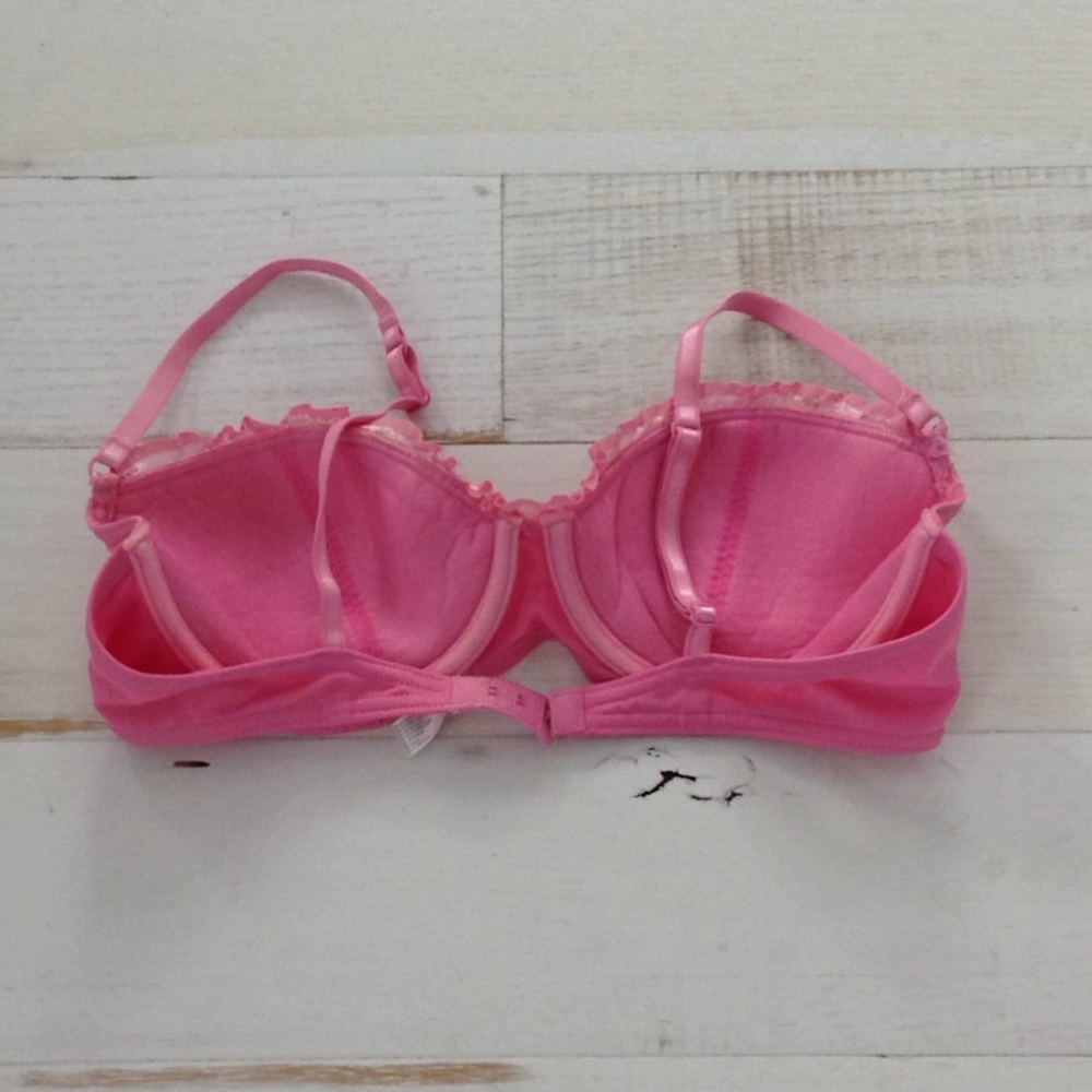 Pink bra - Picture 2 of 2
